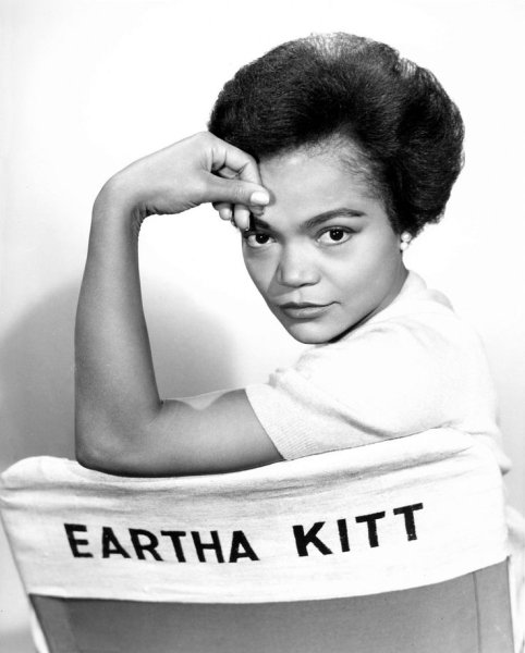 Eartha Kitt - C'est Si Bon