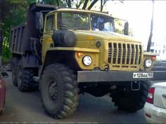 b77b7afbe6b96aebaac08532d25a0--tractors-buses