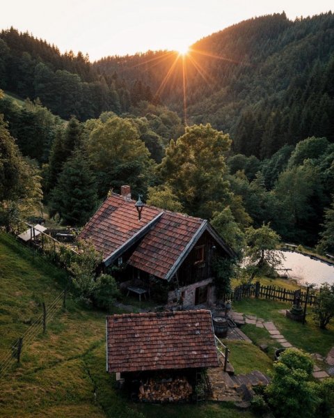 file_93710990