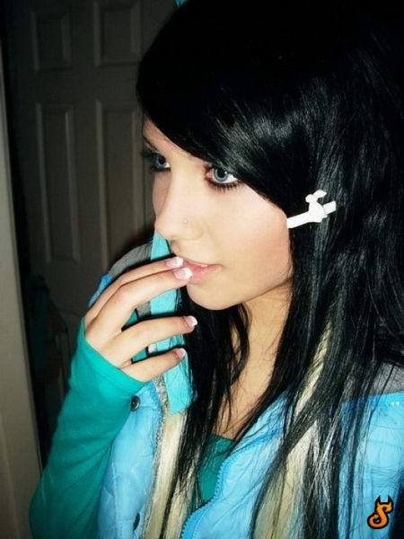 cute emo girls 066