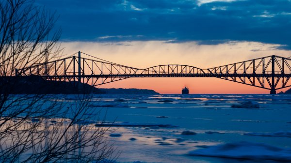 QuebecCityBridge ROW6725674288 UHD