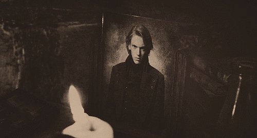 Gellert-Grindelwald-Jamie-Campbell-Bower