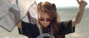 Yellow Claw feat. Rochelle - Shotgun