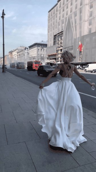 Счастливая девушка