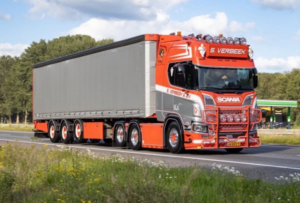 SCANIA R660