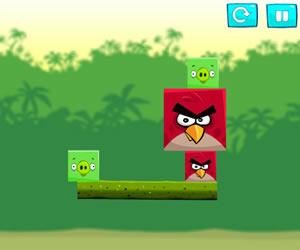 Angry Birds Kick Piggies