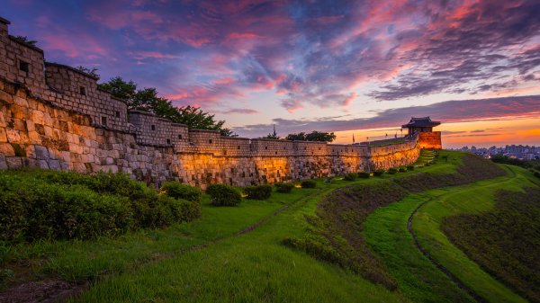 HwaesongFortress ROW5120424335 UHD