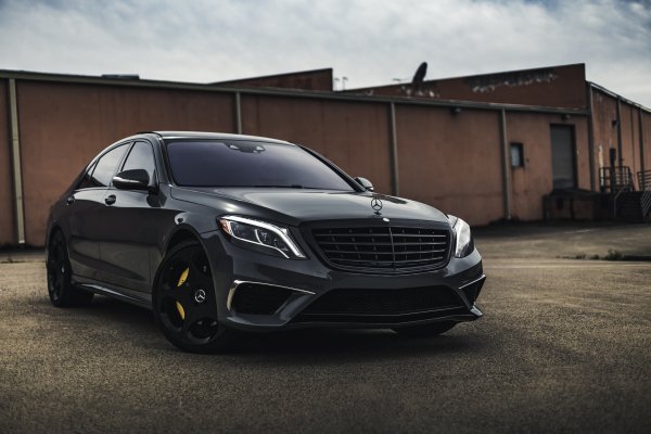 Mercedes-s500-w222-sight-s-class-wall