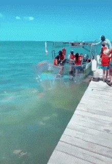 Прозрачная лодка)