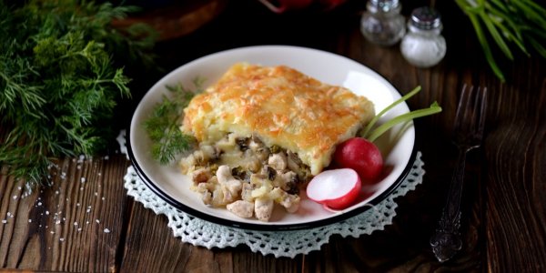 Запеканка Жюльен с курицей, грибами и картошкой