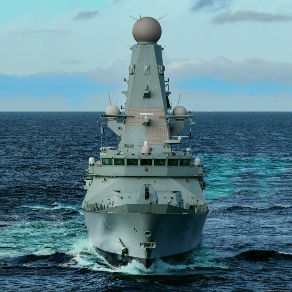 IMG viter59 HMS Defender