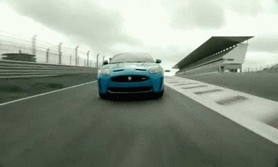2.Jaguar XKR-S Racetrack