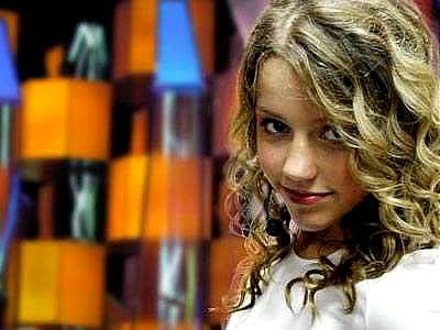 Юля Караулова