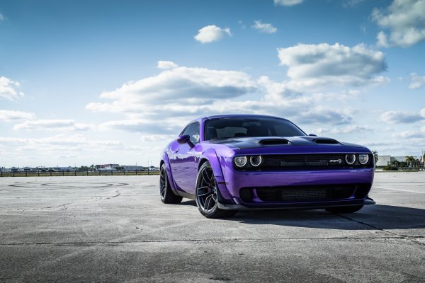 dodge-challanger-purple-american-sight-sky
