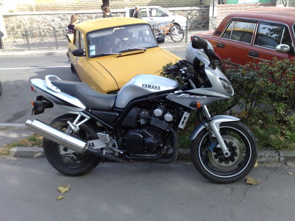 YAMAHA FAZER