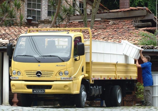MERCEDES-BENZ ACCELO 915С (2003г.)
