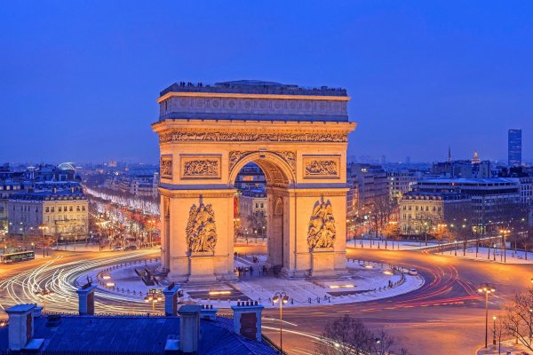 Триумфальная арка Париж