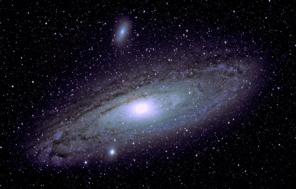 Andromeda-galaxy-m31-galaktika-andromedy