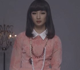 А вечером мужу скажет , что у неё болит голова