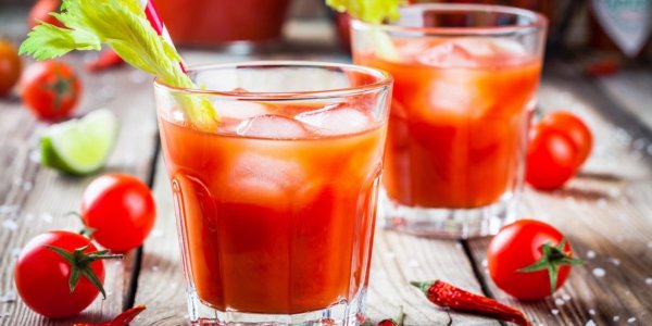 Безалкогольная Кровавая Мэри с табаско и лимонным соком