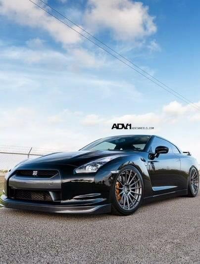 Nissan GT-R