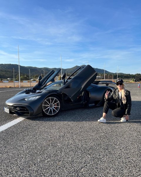 Supercarblondie-20230515-0001
