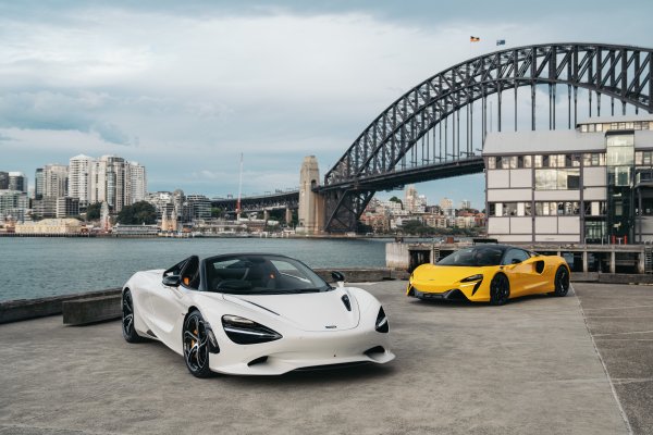 Mclaren-750s-spider-mclaren-750s-mclaren-artura-artura