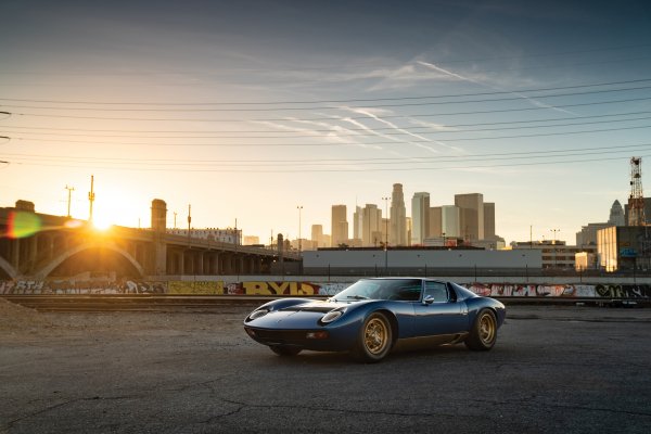 Lamborghini-miura-p400-sv-1971-3