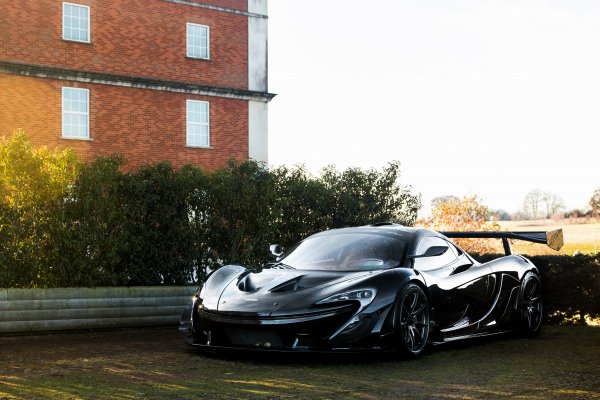 mclaren-p1-superkar-1