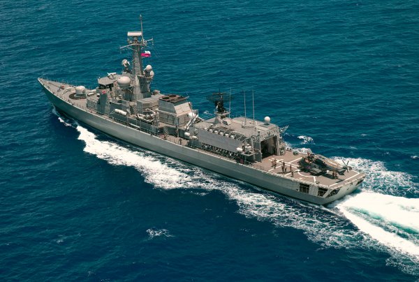 IMG viter59 Almirante Riveros FF-18