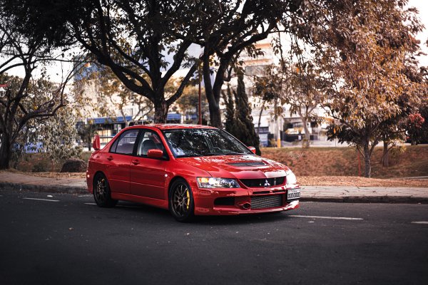mitsubishi-lancer-evolution-ix-red