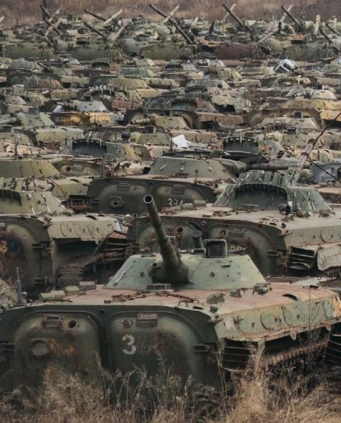 Кладбище военной техники
