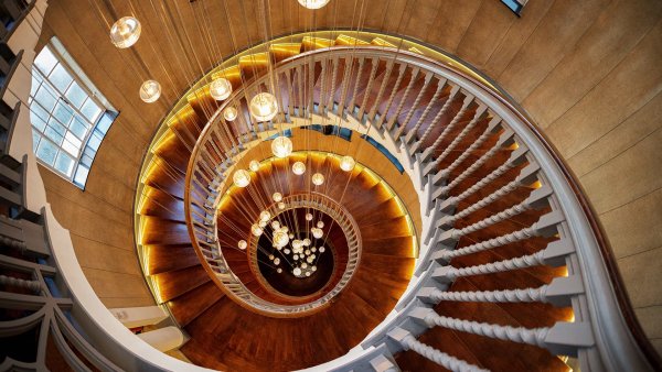 CecilBrewerStaircase ROW9372140819 1920x1080