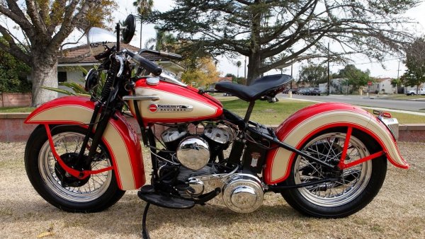 HARLEY-DAVIDSON WL (1948г.)