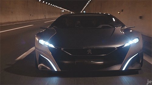 mashina pejo peugeot edet po doroge