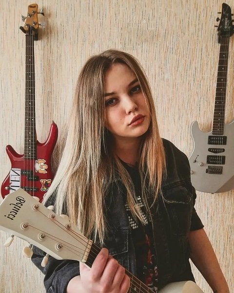 Lustova - Позвони братику