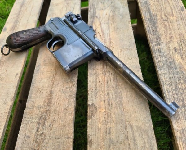 MAUSER