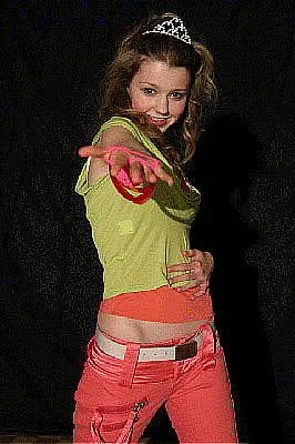 Юля Караулова