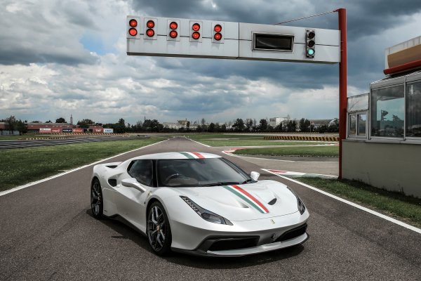 cars-ferrari-458-mm speciale-belii-vid sboku-86003