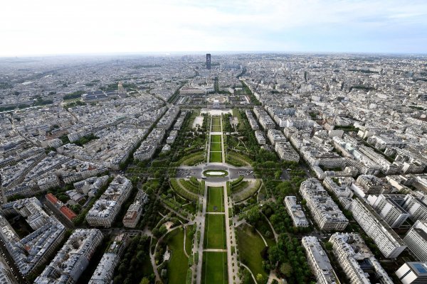 eiffel-tower-guide-montparnasse-view