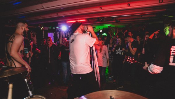 Longlong - Бег без финиша