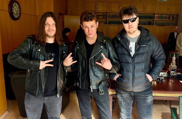 На съёмках фильма о группе Сектор Газа