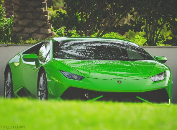 Lamborghini Huracan green