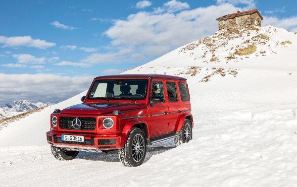 Mercedes-benz-g-klass-g-350-amg-avto-sneg-zima