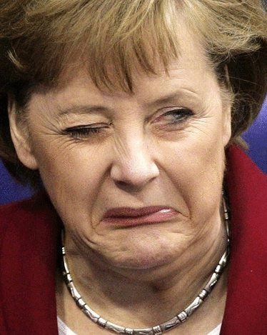 ПРИКОЛЬНА ФРАУ..Merkel02(1)