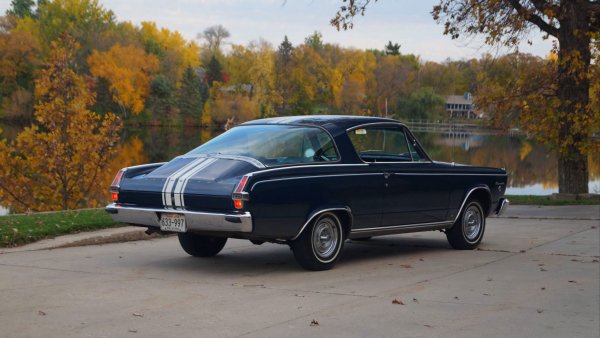 Plymouth barracuda avtomobil