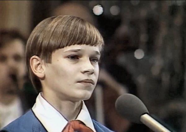 Серёжа Парамонов - Товарищ песня