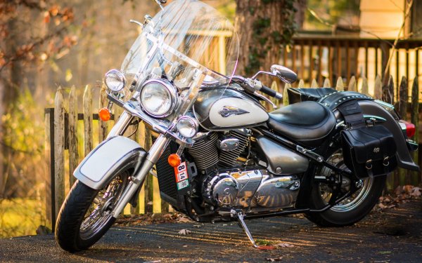 Suzuki vl 800 mototsikl