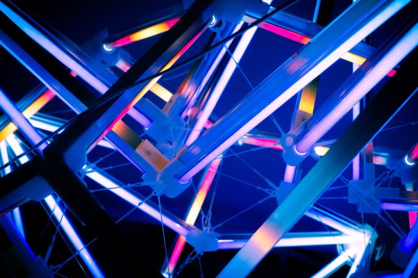 Neon-blue-light-geometry-bright-purple