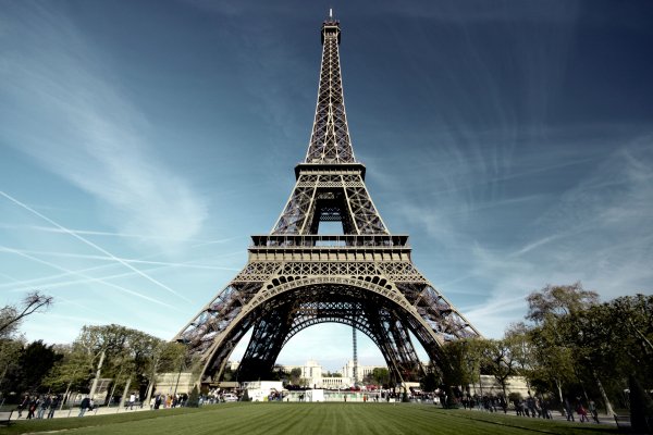 Sky-Paris-France-tower-landscape-LA